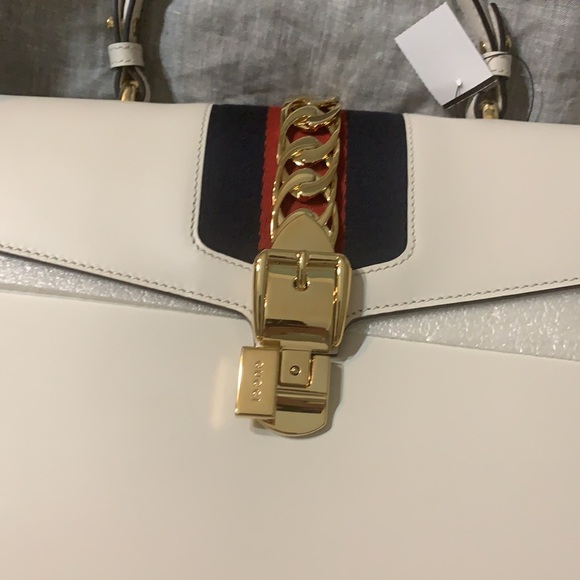 Gucci Handbag - Picture 6 of 10